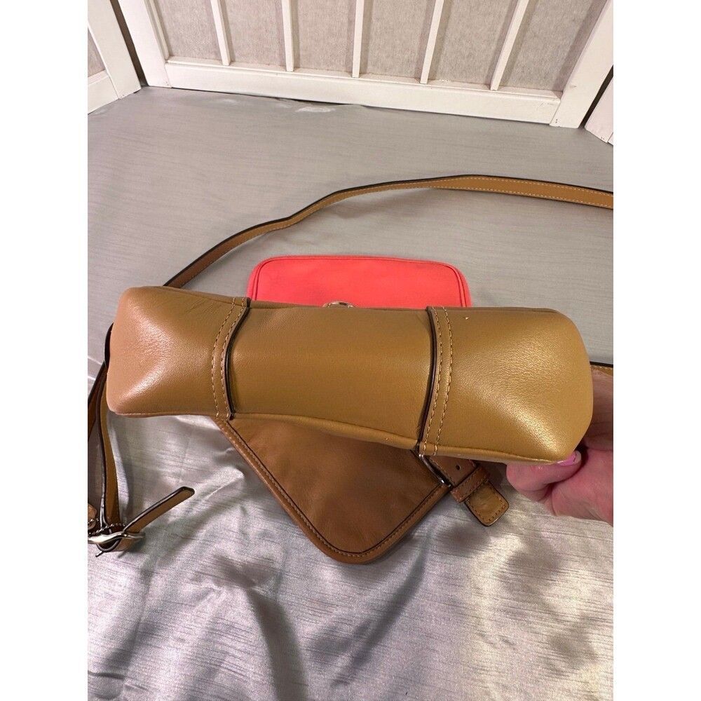 Coach Hadley Field Bag - Picture 12 of 12